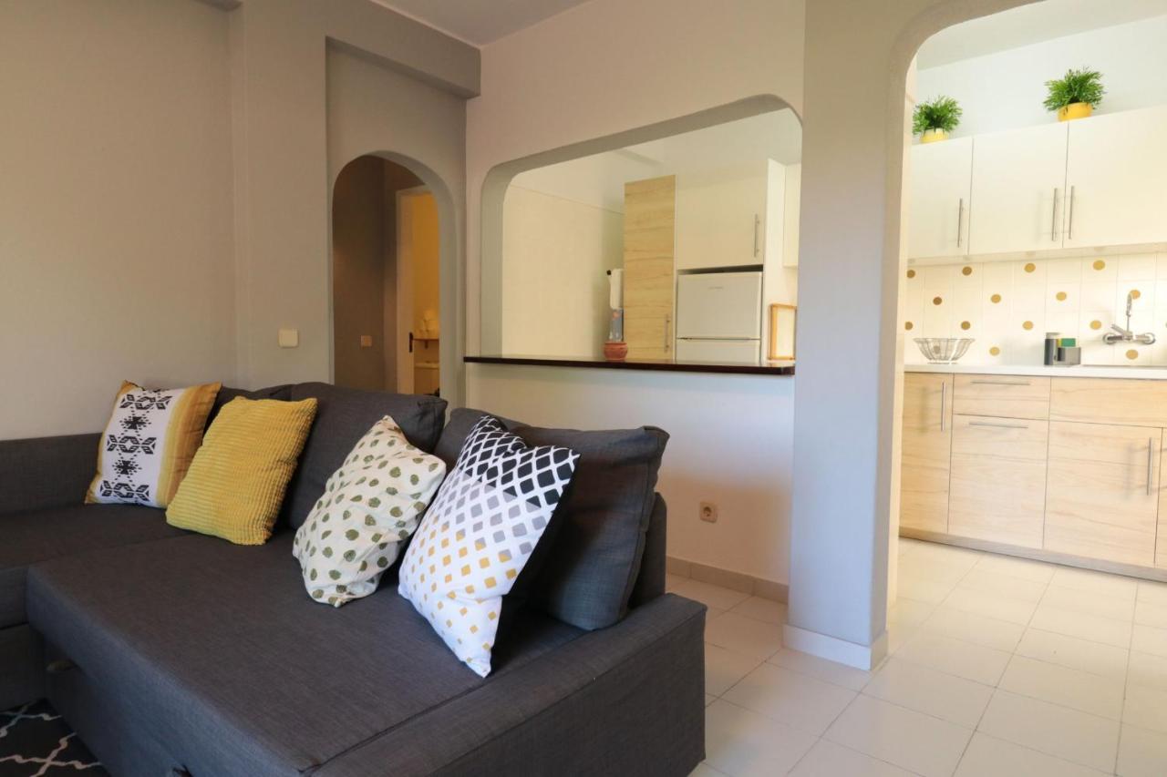 Lovelystay - Cozy 1Br Flat In Alvor With Ac And Balcony 외부 사진