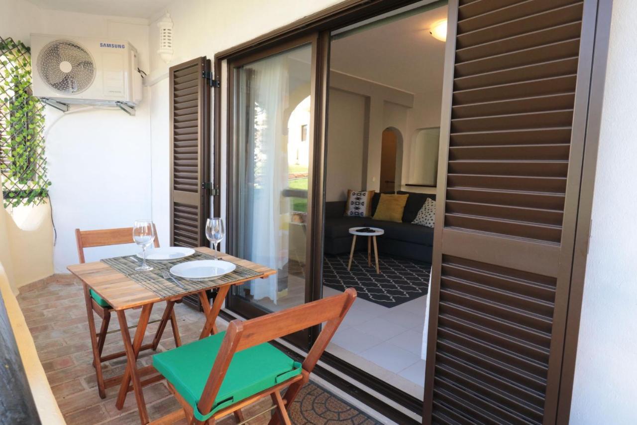 Lovelystay - Cozy 1Br Flat In Alvor With Ac And Balcony 외부 사진