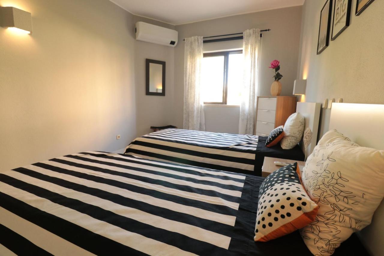 Lovelystay - Cozy 1Br Flat In Alvor With Ac And Balcony 외부 사진