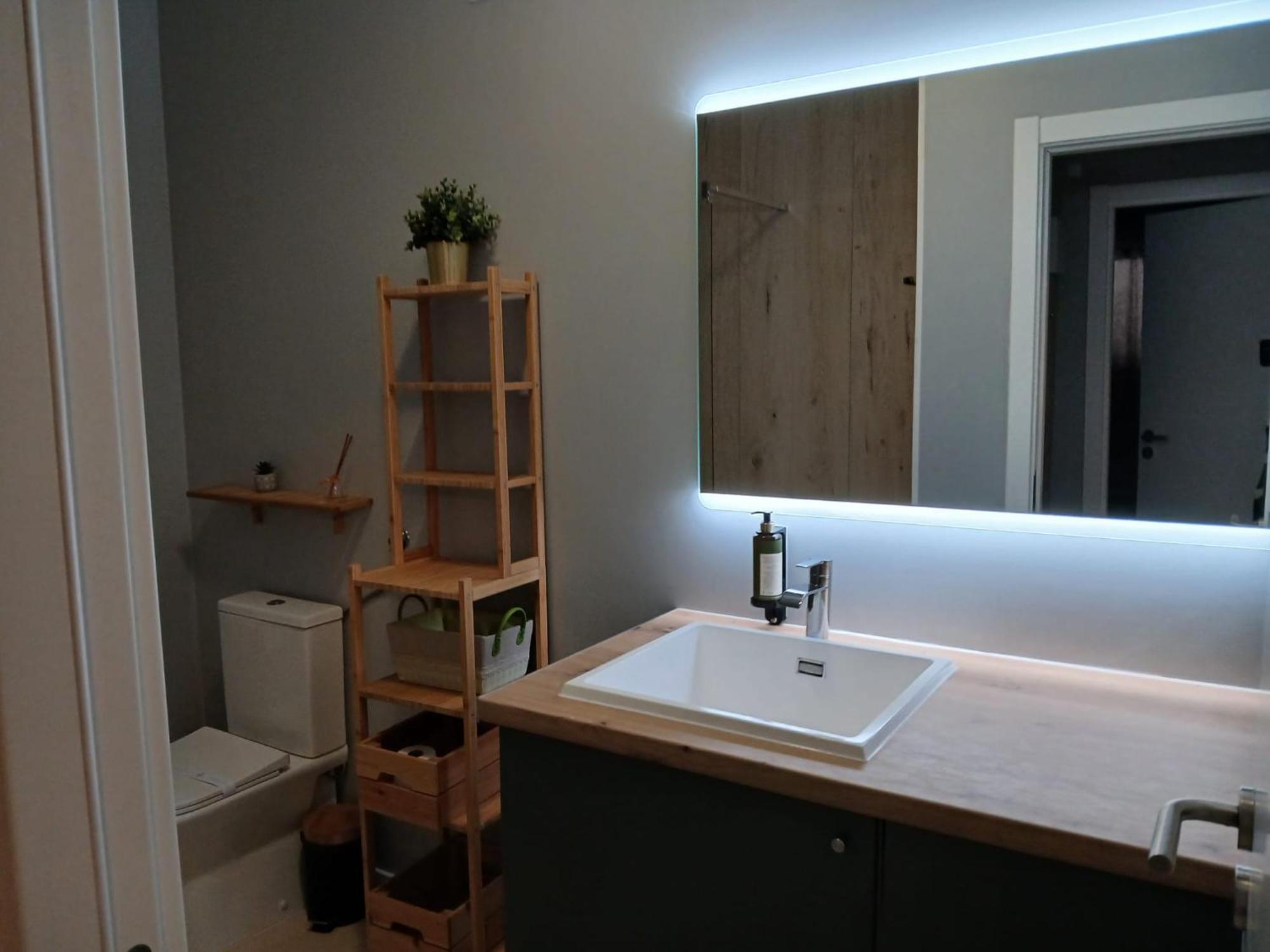 Lovelystay - Cozy 1Br Flat In Alvor With Ac And Balcony 외부 사진